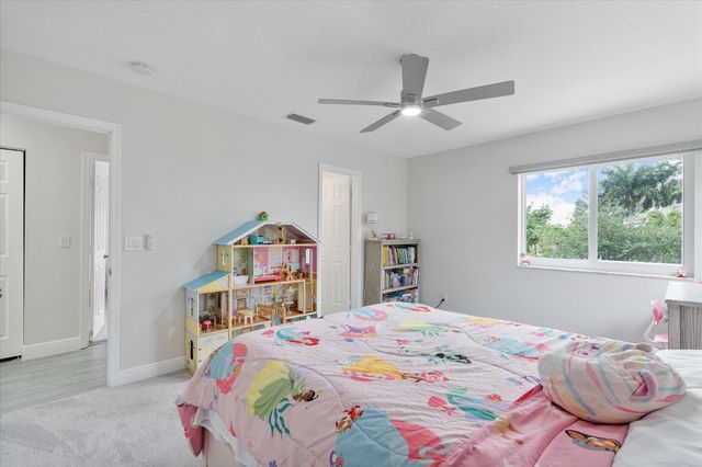 1483 SW 161st Avenue, Pembroke Pines, FL 33027