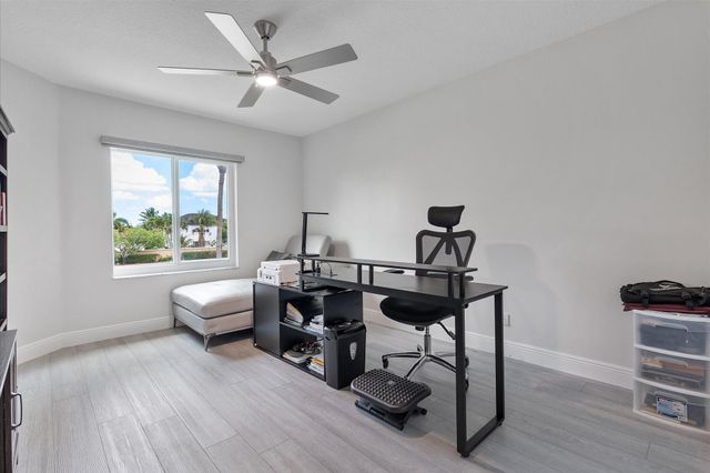 1483 SW 161st Avenue, Pembroke Pines, FL 33027