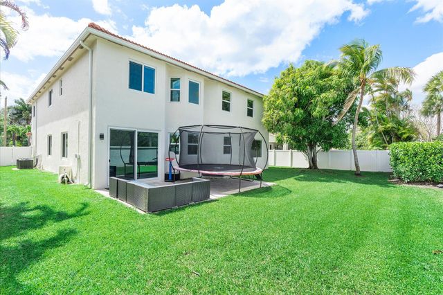 1483 SW 161st Avenue, Pembroke Pines, FL 33027