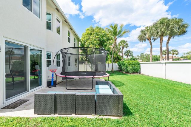 1483 SW 161st Avenue, Pembroke Pines, FL 33027