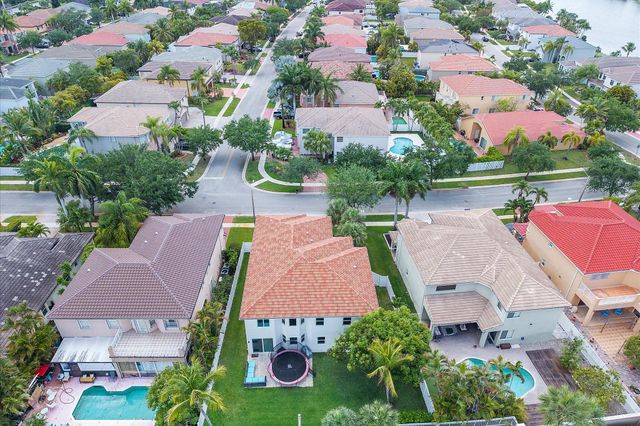 1483 SW 161st Avenue, Pembroke Pines, FL 33027