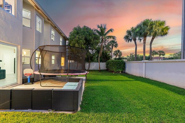 1483 SW 161st Avenue, Pembroke Pines, FL 33027