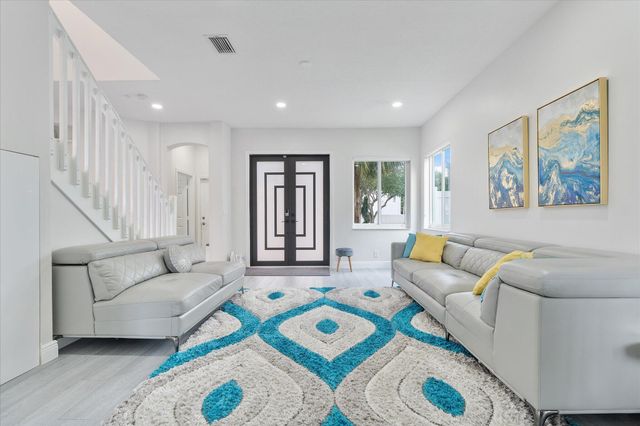 1483 SW 161st Avenue, Pembroke Pines, FL 33027