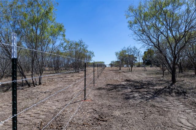 4005 Old Colony Line RD, Dale, TX 78616