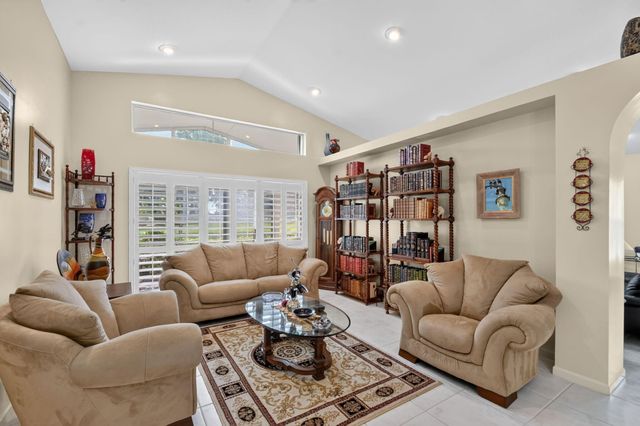 6649 Sun River Road, Boynton Beach, FL 33437