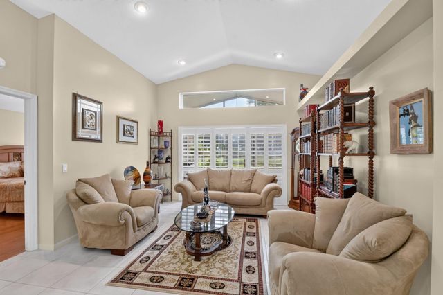 6649 Sun River Road, Boynton Beach, FL 33437