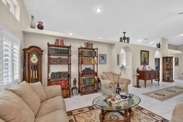 6649 Sun River Road, Boynton Beach, FL 33437