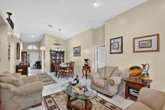 6649 Sun River Road, Boynton Beach, FL 33437