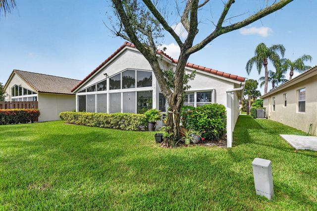 6649 Sun River Road, Boynton Beach, FL 33437