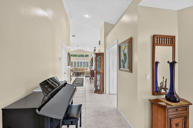 6649 Sun River Road, Boynton Beach, FL 33437