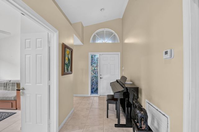 6649 Sun River Road, Boynton Beach, FL 33437