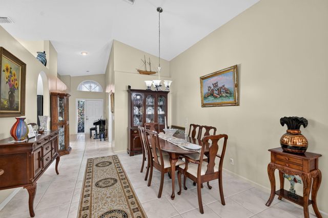6649 Sun River Road, Boynton Beach, FL 33437