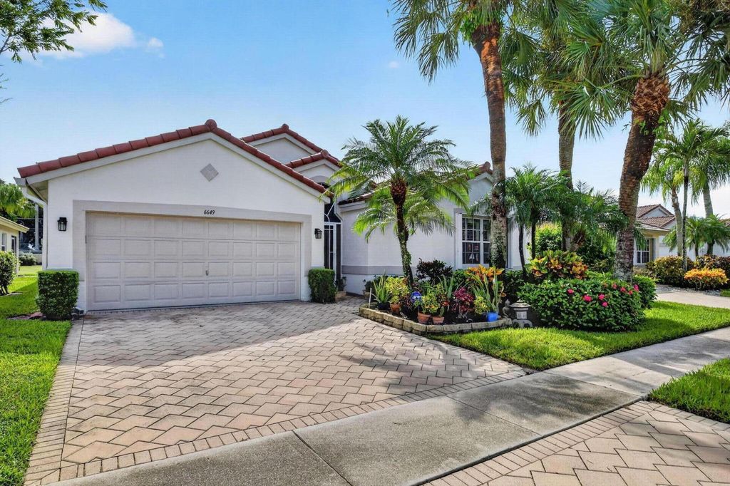 6649 Sun River Road, Boynton Beach, FL 33437