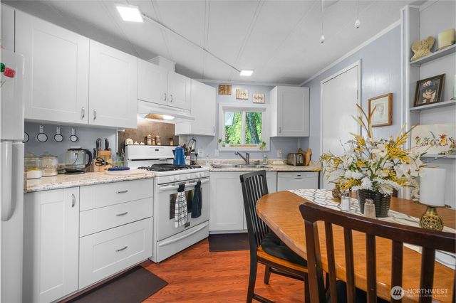 8225 Salish Lane, Blaine, WA 98230