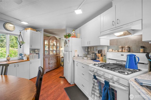 8225 Salish Lane, Blaine, WA 98230