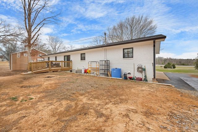 210 County Road 556, Athens, TN 37303