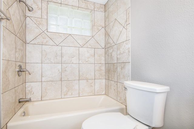 4327 Lucian Lane, Friendswood, TX 77546