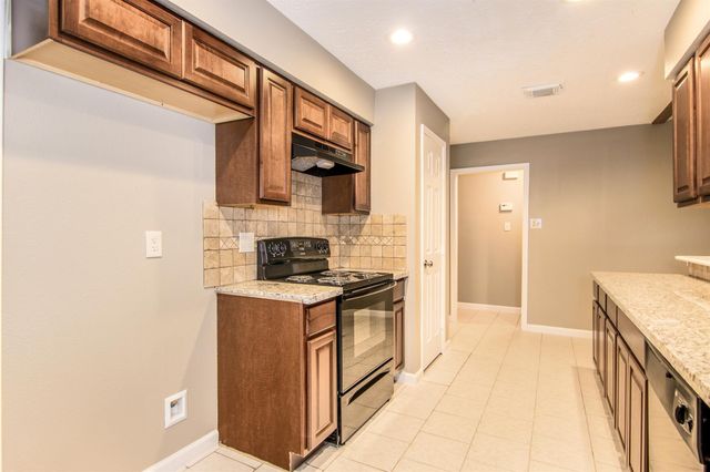 4327 Lucian Lane, Friendswood, TX 77546