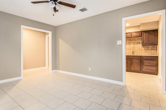 4327 Lucian Lane, Friendswood, TX 77546