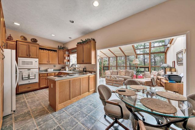 1280 Longview RD, Roanoke, VA 24018