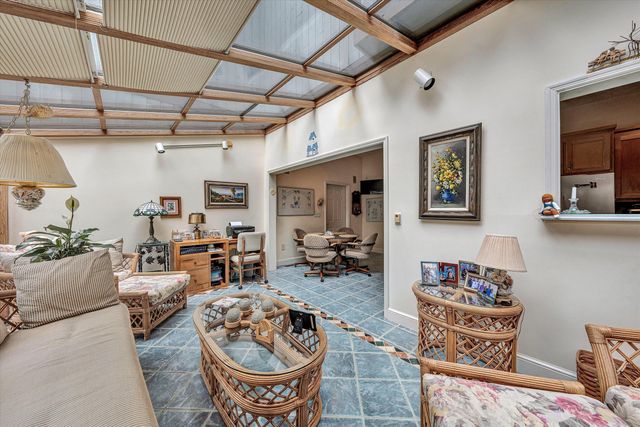 1280 Longview RD, Roanoke, VA 24018