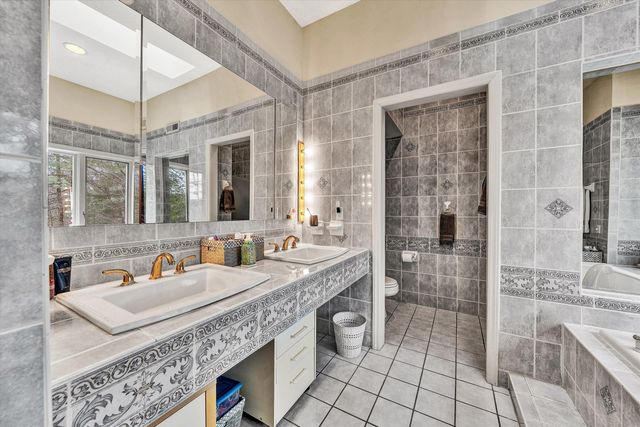 1280 Longview RD, Roanoke, VA 24018