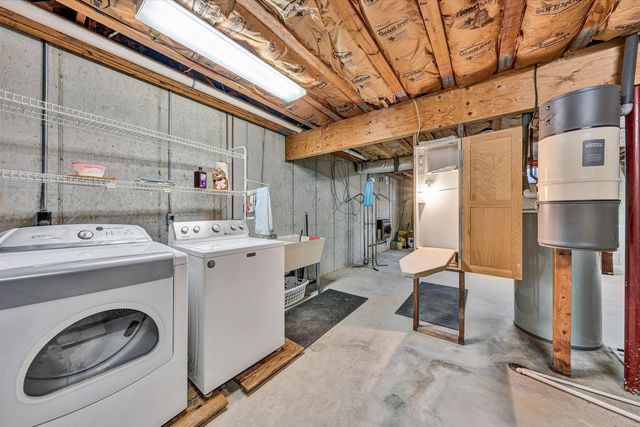 1280 Longview RD, Roanoke, VA 24018