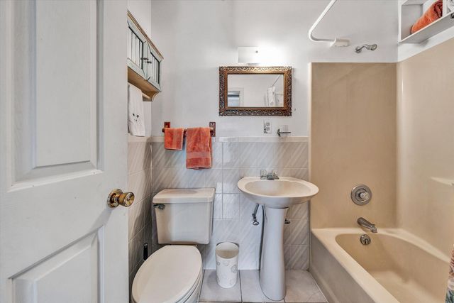 1280 Longview RD, Roanoke, VA 24018