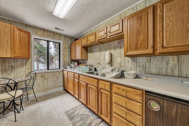 1280 Longview RD, Roanoke, VA 24018