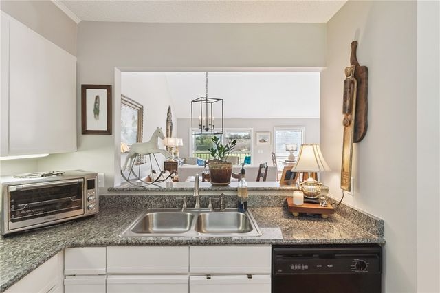 280 Moss Oak Lane, St Simons Island, GA 31522