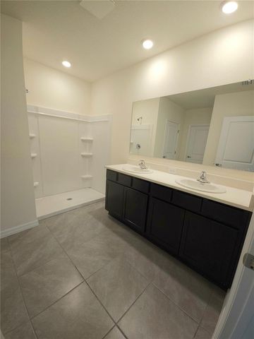 296 HICKORY COURSE TRAIL, Ocala, FL 34472