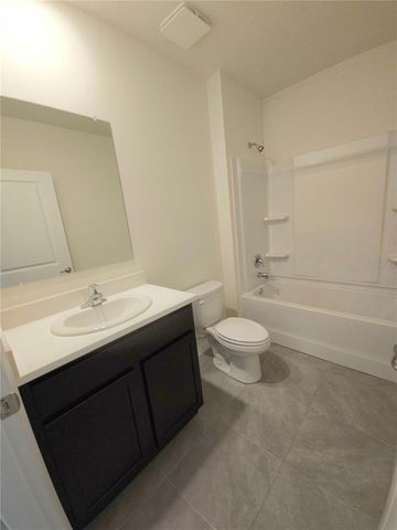 296 HICKORY COURSE TRAIL, Ocala, FL 34472