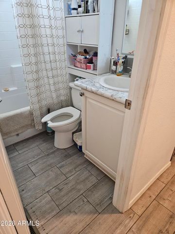 105 N DELAWARE Drive 21, Apache Junction, AZ 85120