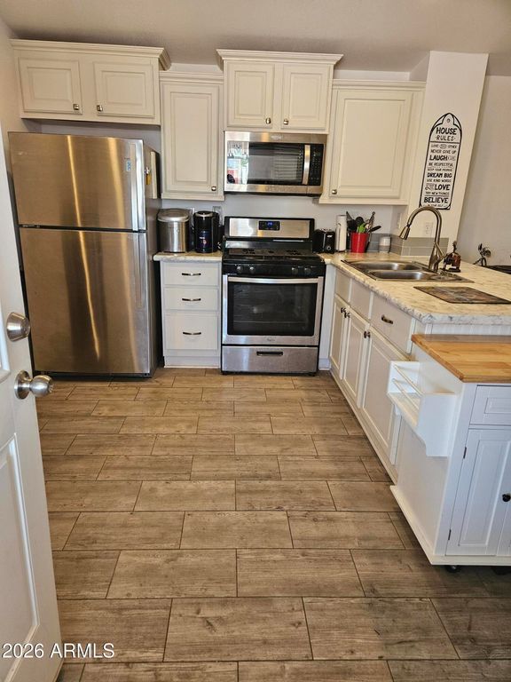 105 N DELAWARE Drive 21, Apache Junction, AZ 85120 — photo 3