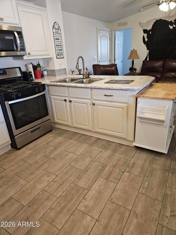 105 N DELAWARE Drive 21, Apache Junction, AZ 85120 — photo 4