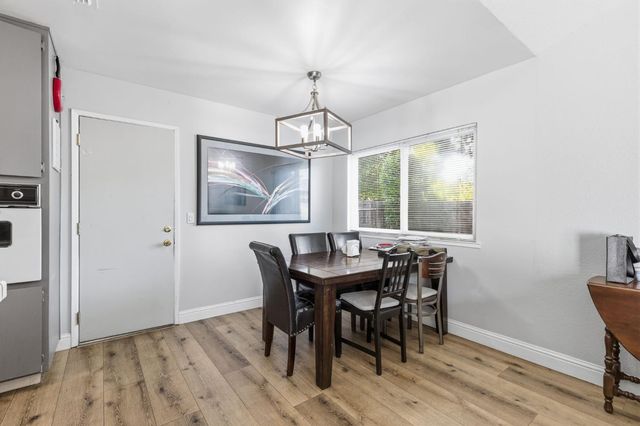 3060 Great Falls Way, Sacramento, CA 95826