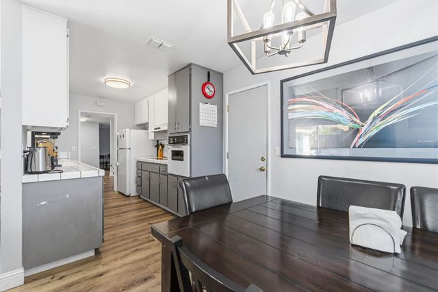 3060 Great Falls Way, Sacramento, CA 95826