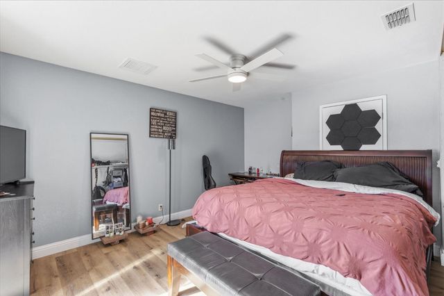 3060 Great Falls Way, Sacramento, CA 95826