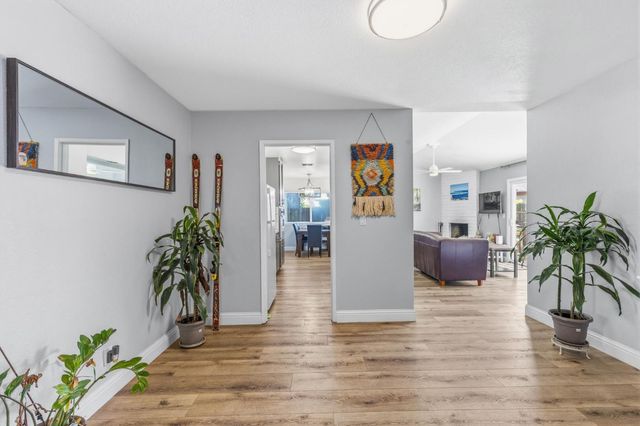 3060 Great Falls Way, Sacramento, CA 95826