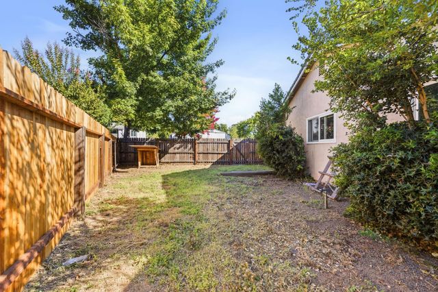 3060 Great Falls Way, Sacramento, CA 95826