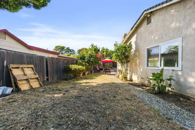 3060 Great Falls Way, Sacramento, CA 95826