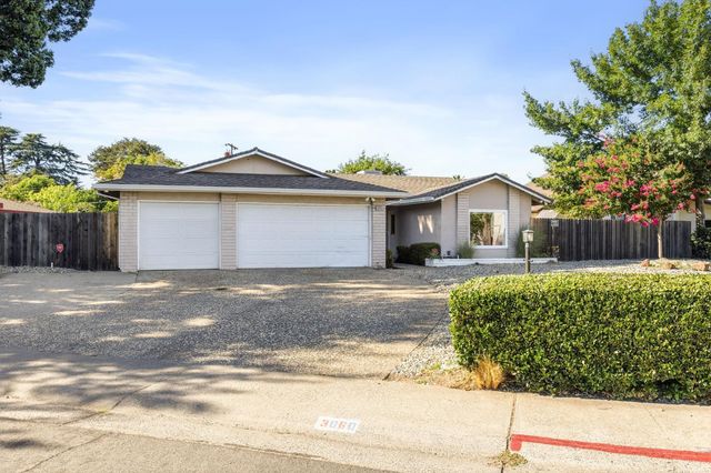 3060 Great Falls Way, Sacramento, CA 95826