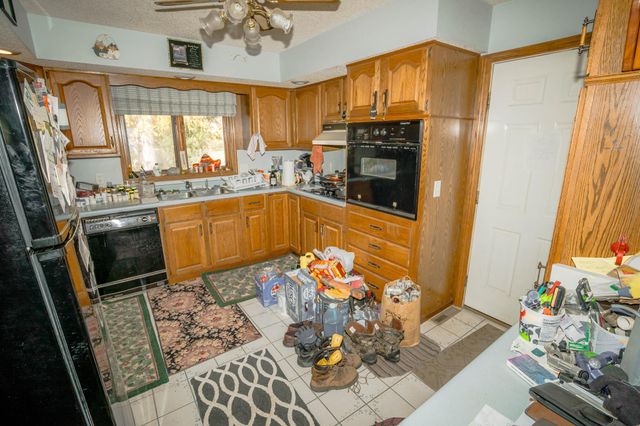 9225 Lake Boulevard, Chisago City, MN 55013