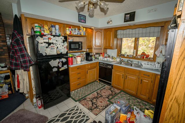 9225 Lake Boulevard, Chisago City, MN 55013