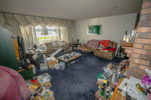 9225 Lake Boulevard, Chisago City, MN 55013