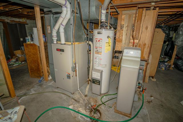 9225 Lake Boulevard, Chisago City, MN 55013