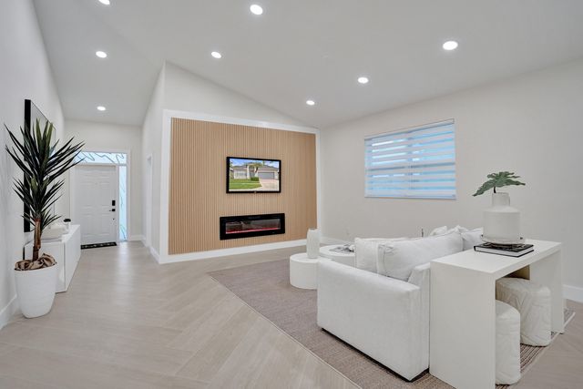 13642 Breton Lane, Delray Beach, FL 33446