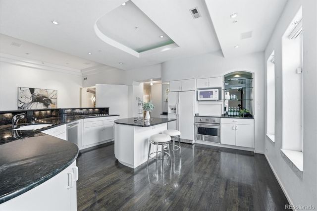 1940 Blake Street 300, Denver, CO 80202