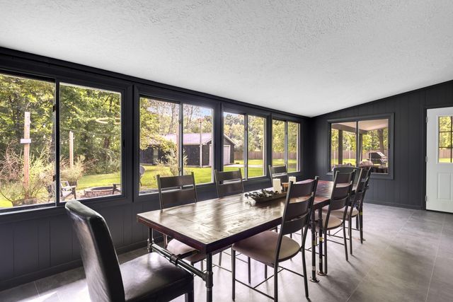 15871 Lakeside Road, Union Pier, MI 49129