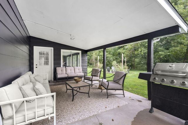 15871 Lakeside Road, Union Pier, MI 49129